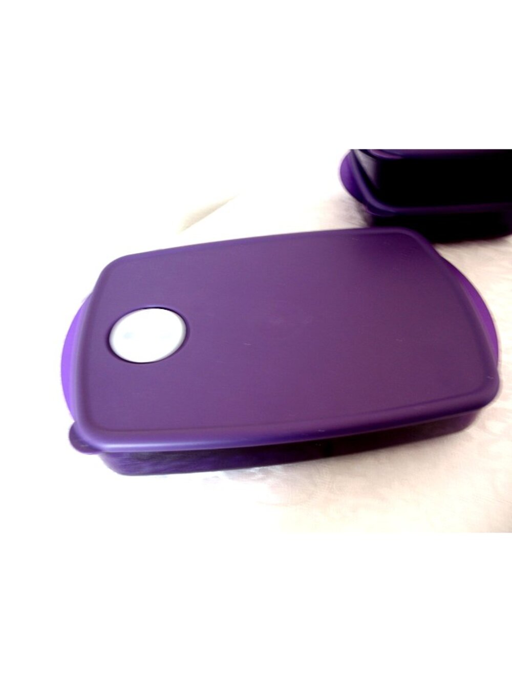 Tupperware Vent N Serve x 3  3385A-4 x2 and  33990A-1, 6 cups and 2&1/2 cups